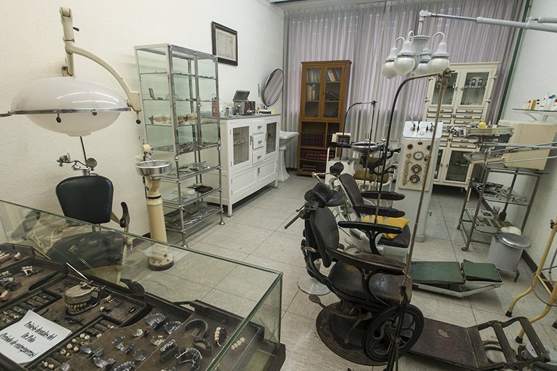 Museoko odontologia gela 