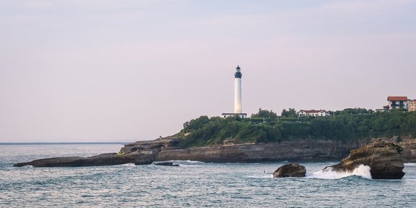 Euskal kostako itsasargiak