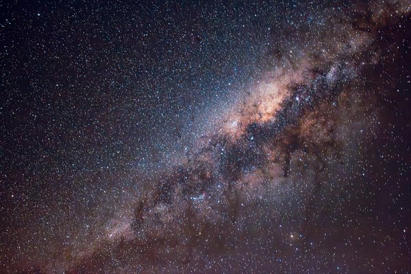 Materia ilunari usaina hartzen