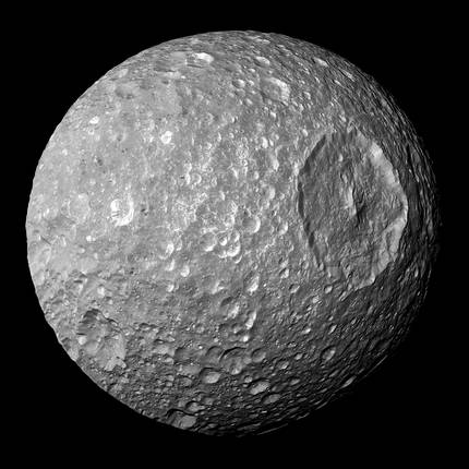 Mimas Saturnoren ilargiak ere ozeano bat izan dezakeela iragarri dute