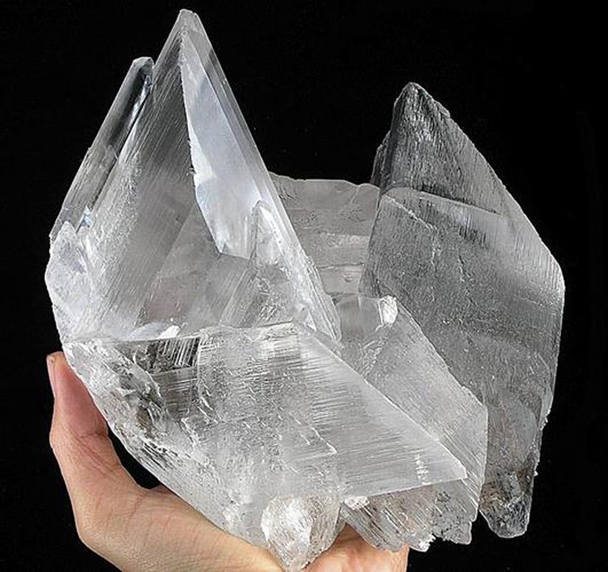 Naicako kristala (V)